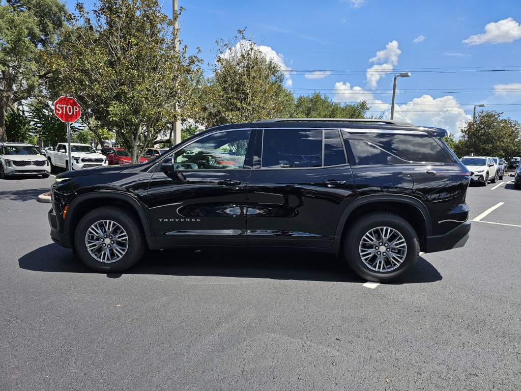 Used 2026 Chevrolet Traverse LT w/ Driver Confidence Package FWD image 5