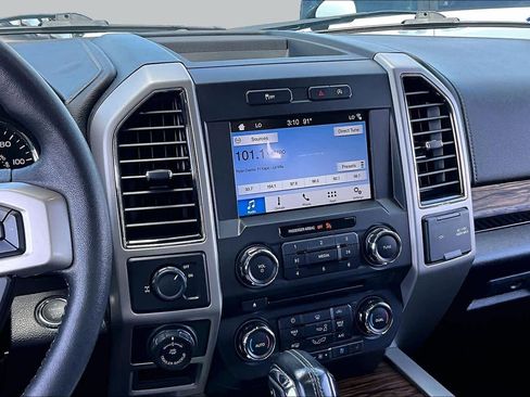 Used 2018 Ford F150 Lariat RWD image 7