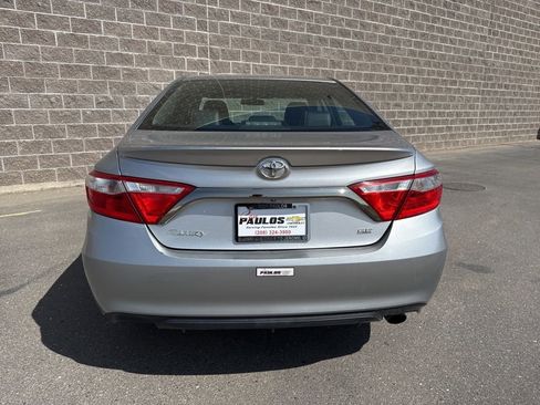 Used 2016 Toyota Camry SE image 5