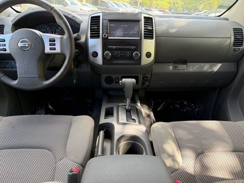 Used 2019 Nissan Frontier SV RWD image 12
