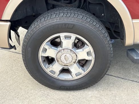 Used 2014 Ford F150 Lariat w/ Lariat Chrome Package AWD/4WD image 13