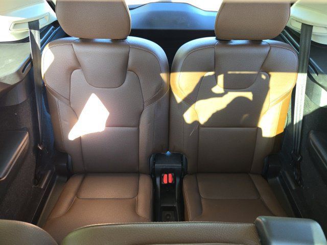Used 2020 Volvo XC90 T6 Momentum w/ Protection Package Premier AWD/4WD image 10