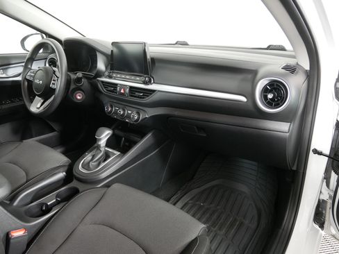 Used 2024 Kia Forte LX FWD image 16