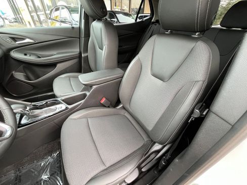 Used 2025 Buick Encore GX Preferred image 36