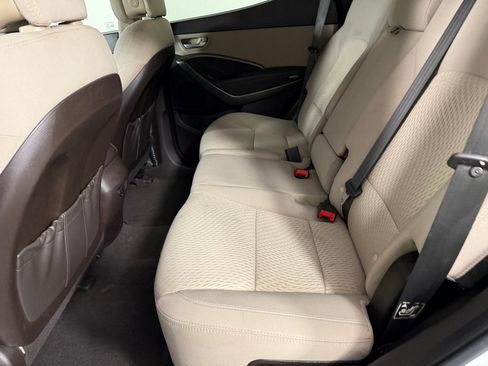 Used 2018 Hyundai Santa Fe Sport w/ Winter Weather Package FWD image 19