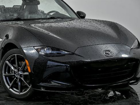 Used 2016 MAZDA MX-5 Miata Grand Touring image 2