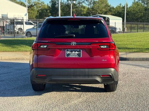 Used 2025 Toyota Grand Highlander FWD image 12