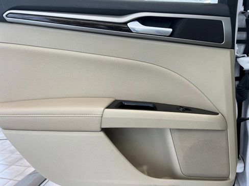 Used 2015 Ford Fusion SE w/ Equipment Group 202A FWD image 33