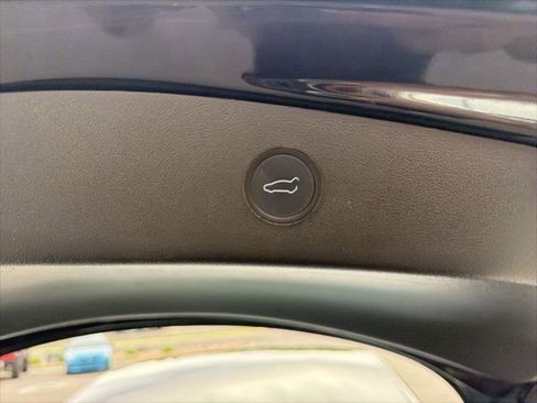 Used 2022 Tesla Model 3 Performance AWD/4WD image 9