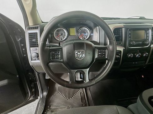 Used 2019 RAM 1500 Classic SLT RWD image 12