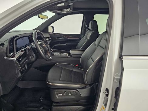 Used 2023 Cadillac Escalade Premium Luxury w/ Performance Package image 22