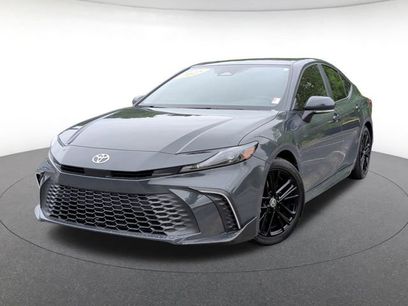 Used 2025 Toyota Camry SE w/ Convenience Package