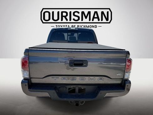 Used 2021 Toyota Tacoma TRD Sport w/ Technology Package AWD/4WD image 5
