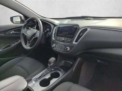 Used 2024 Chevrolet Malibu LT image 20