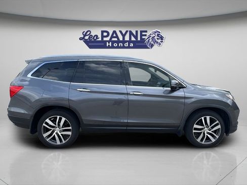 Used 2016 Honda Pilot Touring image 8