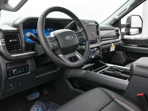 Certified 2025 Ford F250 Lariat w/ Lariat Ultimate Package AWD/4WD image 15