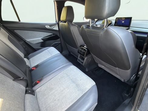 Used 2023 Volkswagen ID.4 2WD image 29