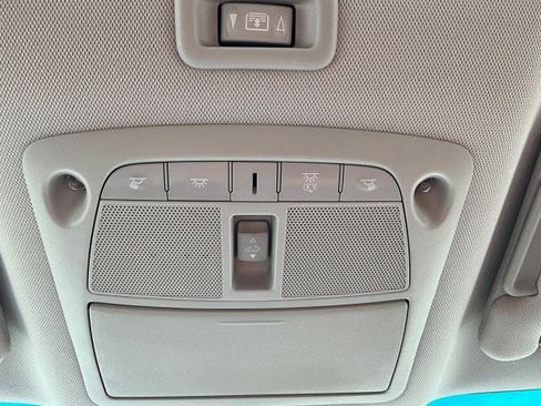 Used 2016 Nissan Pathfinder Platinum w/ Family Entertainment Package AWD/4WD image 16
