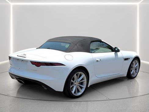 Used 2019 Jaguar F-TYPE Convertible RWD image 9