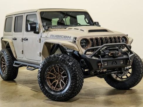Used 2024 Jeep Wrangler Unlimited Rubicon w/ Technology Group AWD/4WD image 6