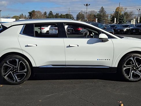 New 2026 Chevrolet Equinox EV LT w/ Convenience Package II image 5