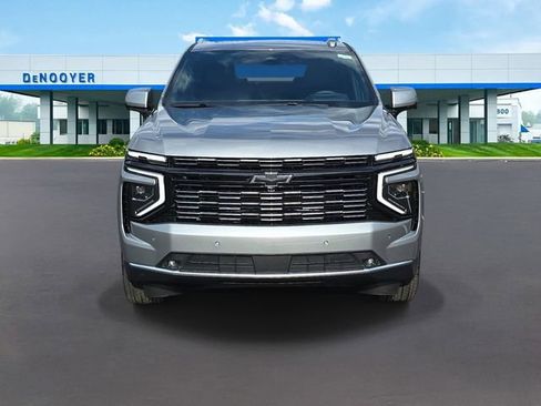 New 2026 Chevrolet Suburban High Country w/ LPO, Illumination Package AWD/4WD image 3