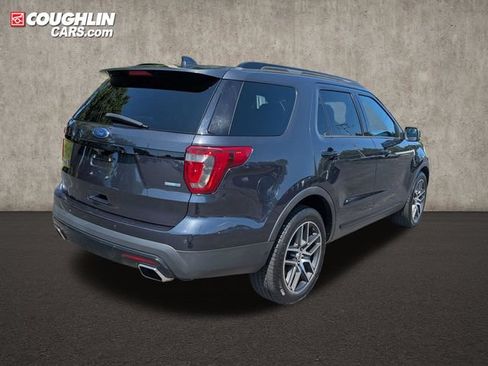 Used 2017 Ford Explorer Sport w/ Equipment Group 401A AWD/4WD image 7