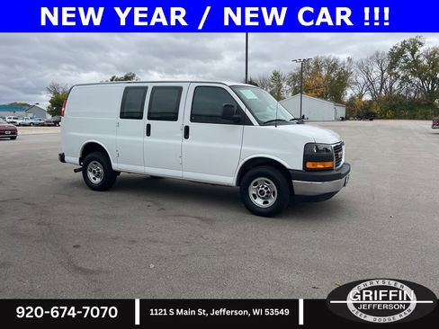 Used 2022 GMC Savana 2500 Work Van w/ Driver Convenience Package image 8