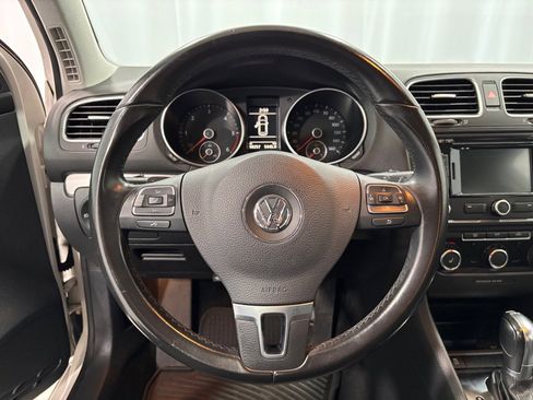 Used 2013 Volkswagen Golf TDI image 13