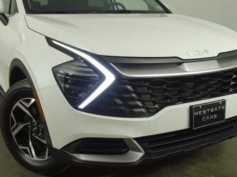 Used 2024 Kia Sportage LX image 41