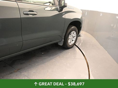Used 2025 Chevrolet Silverado 1500 LT image 25