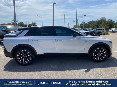 Used 2025 Cadillac Lyriq Sport w/ LPO, Floor Liner Package AWD/4WD image 33