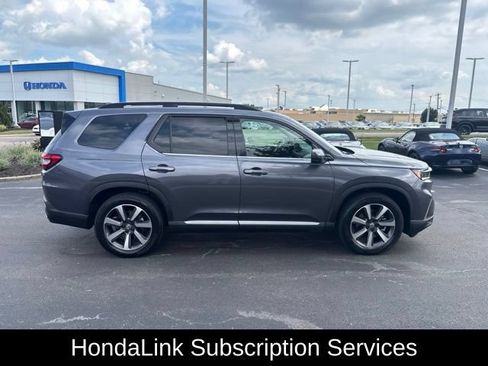Used 2025 Honda Pilot Elite image 6