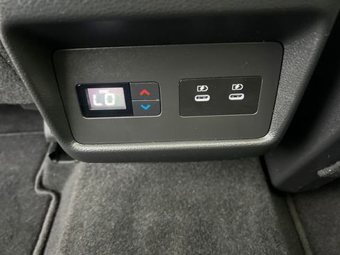 Used 2025 Nissan Rogue SL w/ Tech Package AWD/4WD image 24