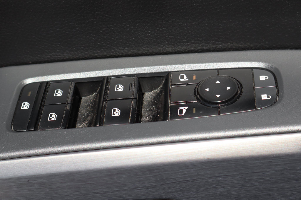 Used 2023 Nissan Pathfinder Rock Creek AWD/4WD image 18