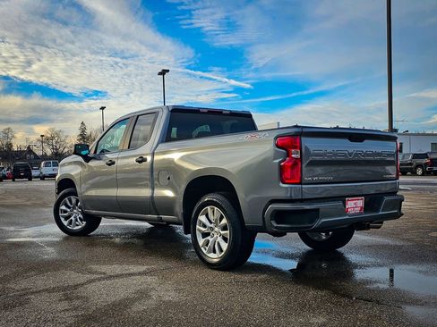 Used 2019 Chevrolet Silverado 1500 Custom w/ Custom Value Package image 6