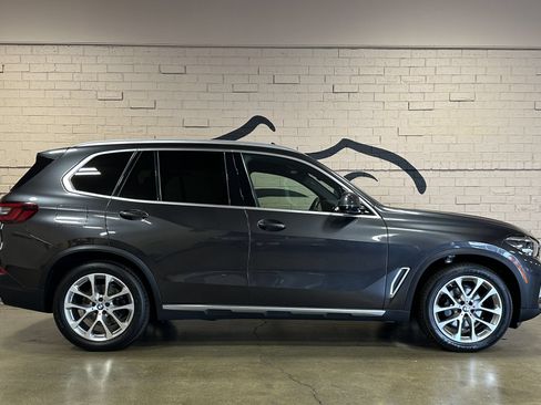 Used 2021 BMW X5 xDrive40i AWD/4WD image 3