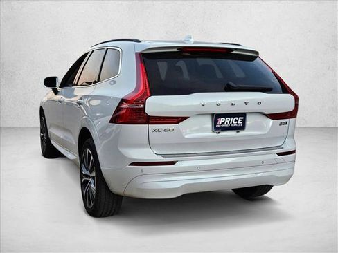 Used 2022 Volvo XC60 B5 Momentum w/ Climate Package image 7