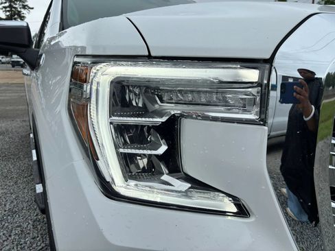 Used 2021 GMC Sierra 1500 SLT w/ SLT Premium Package AWD/4WD image 6