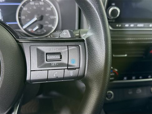 Used 2023 Nissan Rogue SV image 21