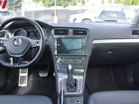 Used 2018 Volkswagen Golf Alltrack SE AWD/4WD image 13