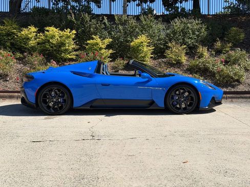 Used 2023 Maserati MC20 Spyder image 3