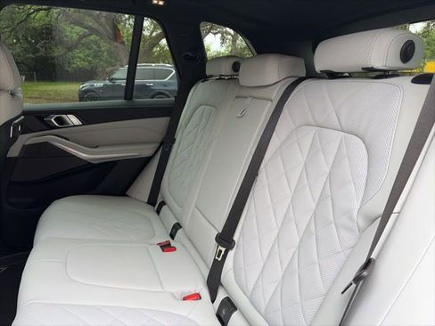 Used 2025 BMW X5 xDrive40i w/ M Sport Package image 8
