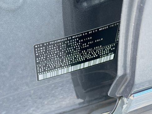Used 2021 Volkswagen Tiguan SE w/ Panoramic Sunroof Package FWD image 37