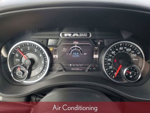 Used 2021 RAM 1500 Big Horn AWD/4WD image 17