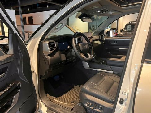 Used 2024 Toyota Sequoia Limited image 9