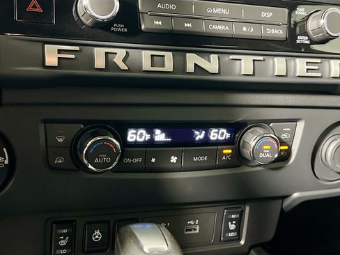 Used 2025 Nissan Frontier SV w/ SV Convenience Package AWD/4WD image 26