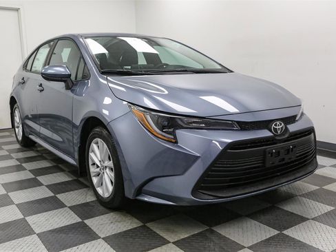 New 2026 Toyota Corolla LE FWD image 2