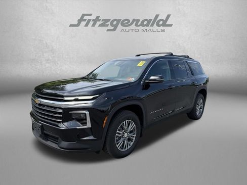 Used 2025 Chevrolet Traverse LT w/ LPO, Floor Liner Package FWD image 3
