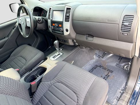 Used 2020 Nissan Frontier SV RWD image 13